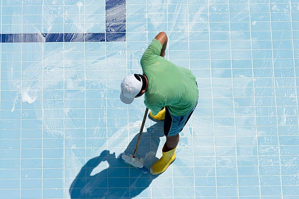 Empresa de limpeza de piscina