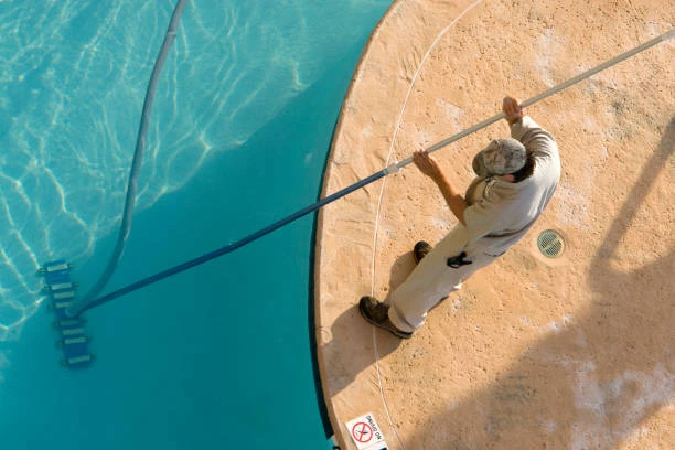 Empresa que limpa piscina