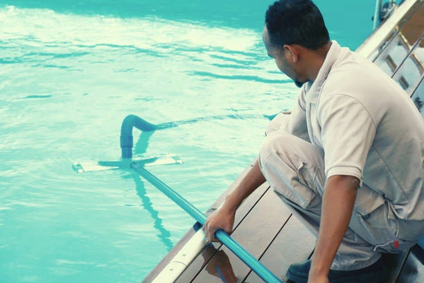 Limpeza e manutenção de piscinas